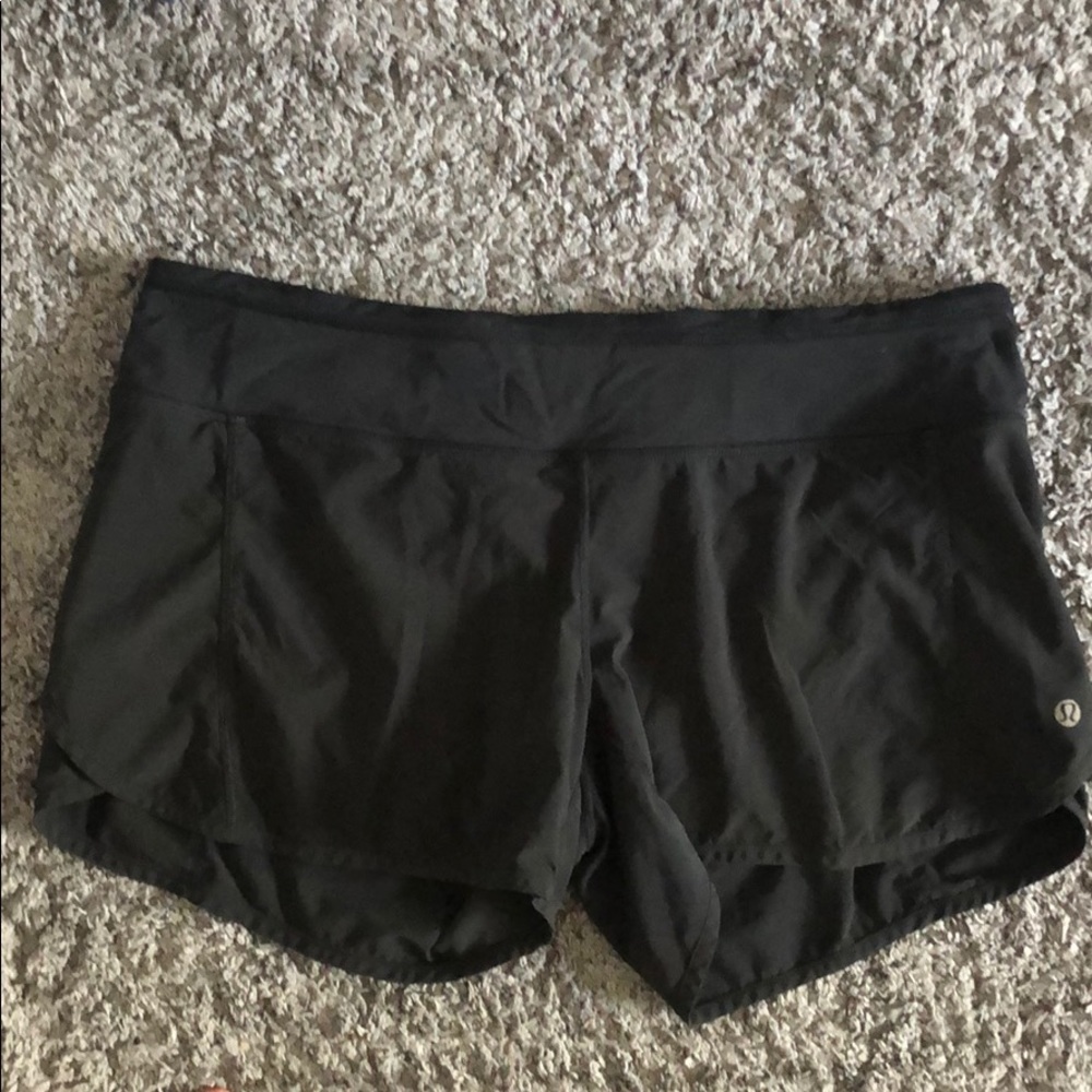 Black Lululemon Speed up 2.5’ Shorts